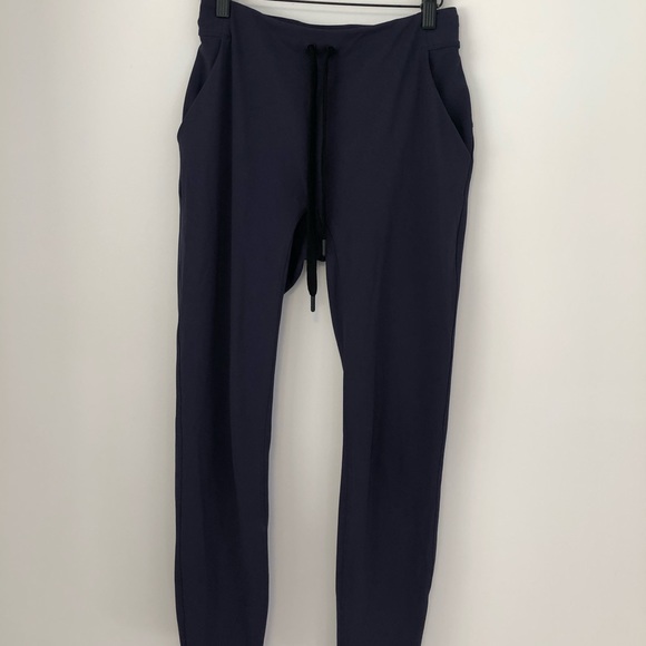 Lululemon Pants size 4 - Picture 8 of 10